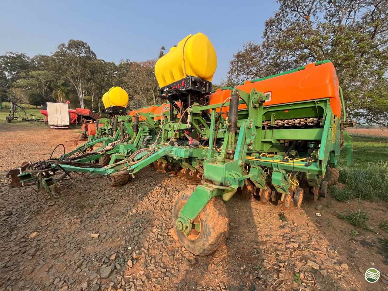 SEMEADEIRA STARA PRIMA 4590 Rolatrek Implementos Agrícolas - Stara CASTRO PARANÁ PR